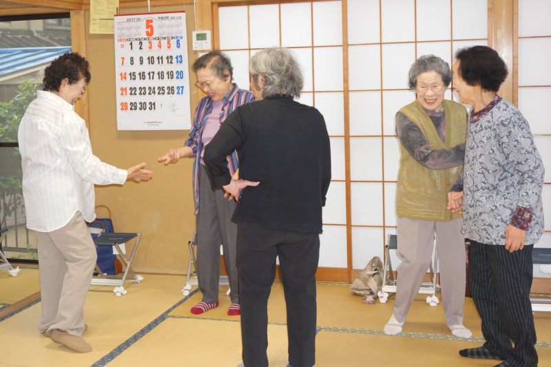 生活支援コーディネーターの活動。千保町内会館でペタンク