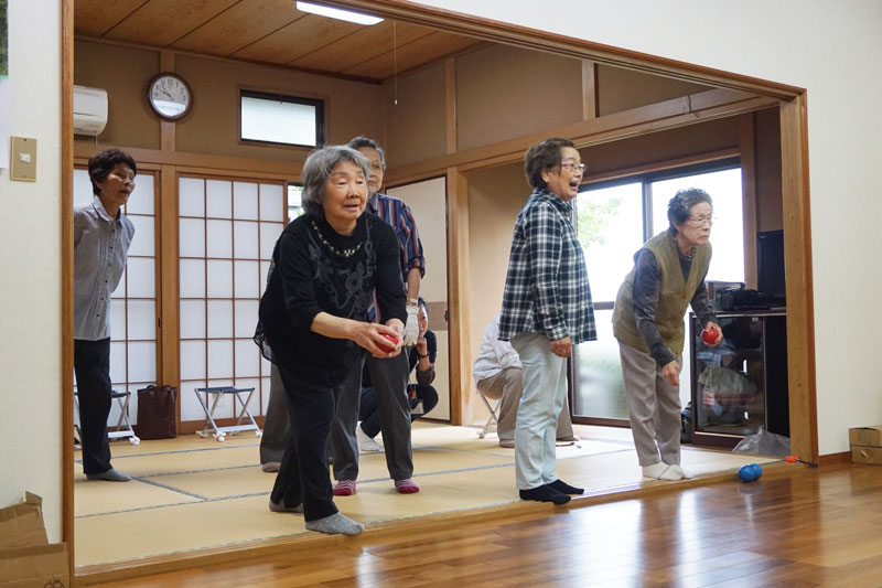生活支援コーディネーターの活動。千保町内会館でペタンク