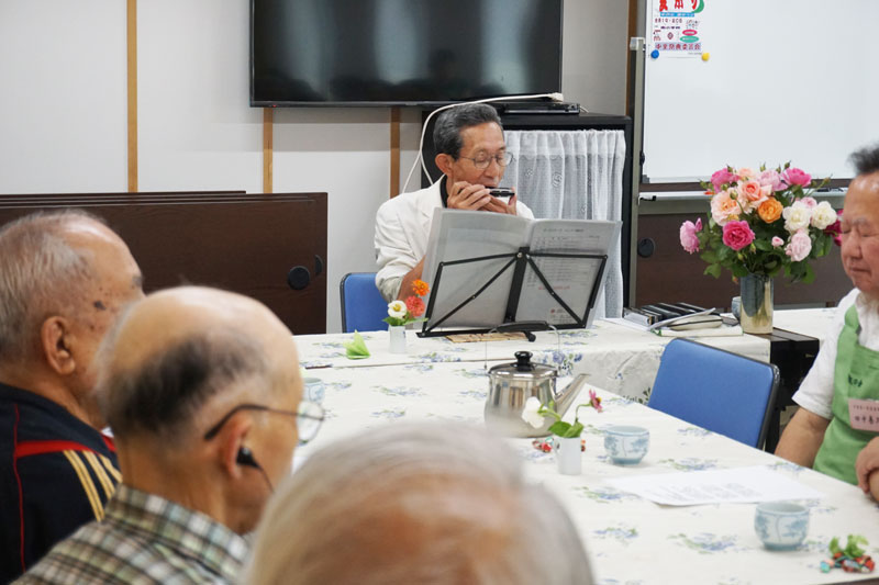 生活支援コーディネーターの活動。「はるかぜ農園」の野菜直売
